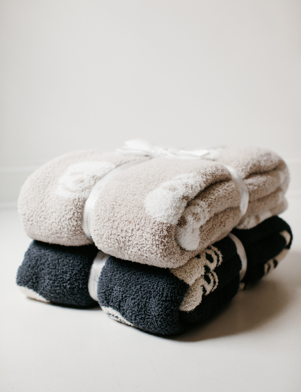 TSC X Tia Booth : Skulls Buttery Blanket