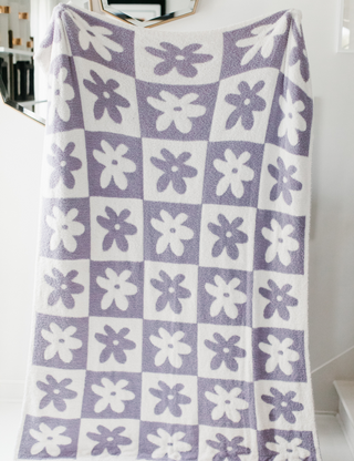 TSC x Tia Booth: Mod Daisy Buttery Blanket