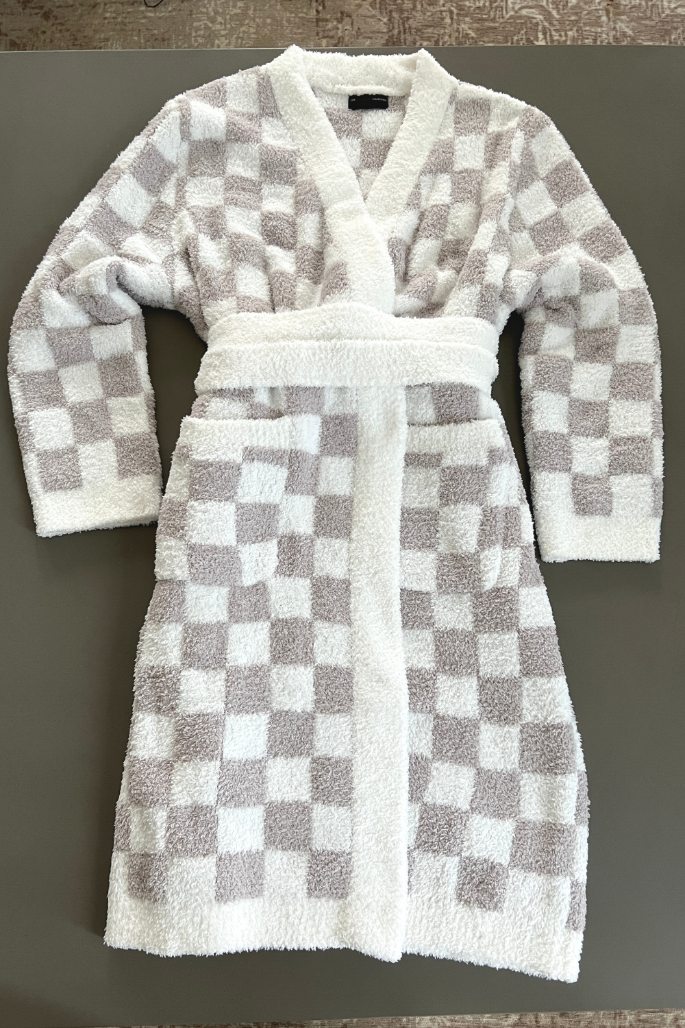 Checkered Buttery Robe L/XL / Light Grey and White with White Border