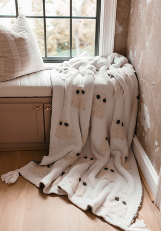 TSC x Sarah Knuth: 3D Ghost Buttery Blanket- Full Size