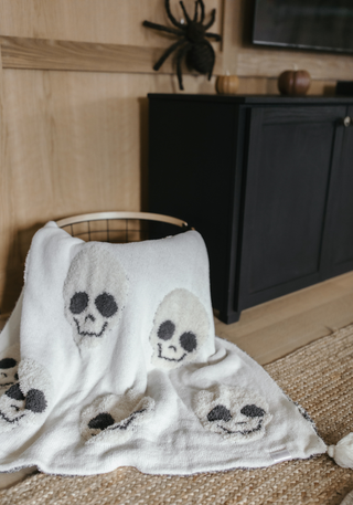 TSC x Sarah Knuth- 3D Skulls Buttery Blanket