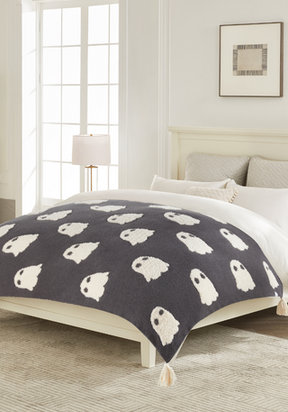 TSC x Sarah Knuth: 3D Ghost Buttery Blanket- Full Size