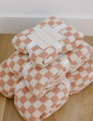 TSC x Madi Nelson: Mini Checkered Full Size Buttery Blankets