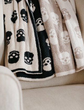 TSC X Tia Booth : Skulls Buttery Blanket