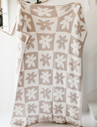 TSC x Tia Booth: Mod Daisy Buttery Blanket