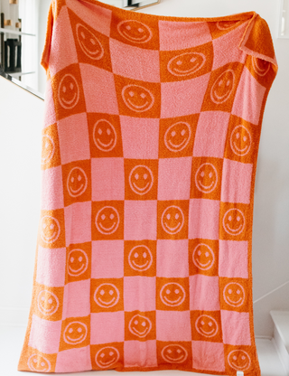 TSC x Tia Booth: Checkered Smiley Buttery Blanket – The Styled Collection