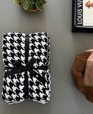 Houndstooth Buttery Blanket